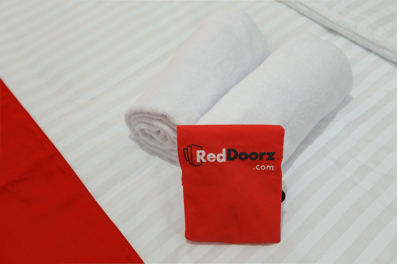 RedDoorz Plus @ Danau Sunter Utara Jakarta Exterior foto